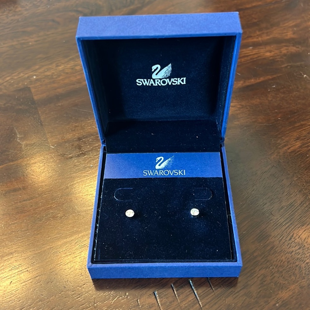 Swarovski Crystal stud earrings